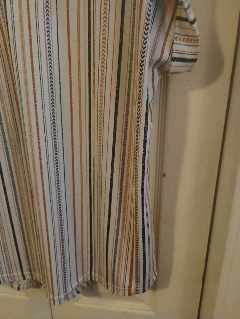 Flower & Feather Women's XL Striped V-Neck Short Sleeve Shirt